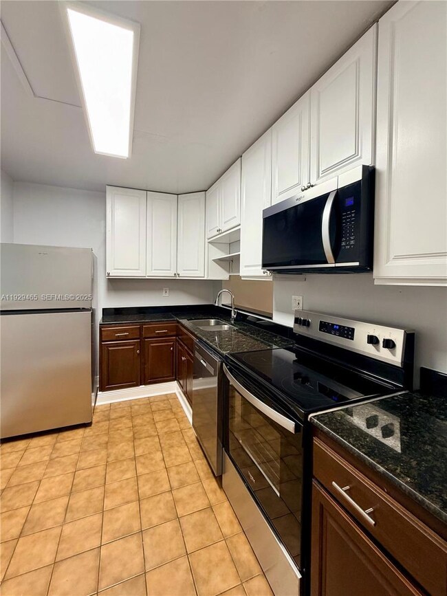 8035 SW 107th Ave unit 317, Miami, FL 33173 - photo 4