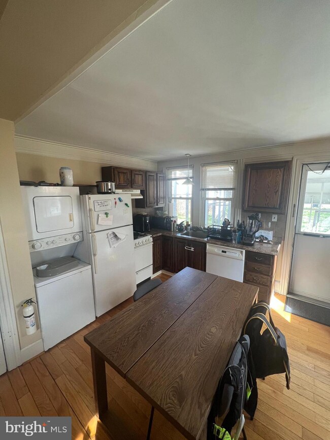 109 S Atlantic Ave unit 2, Haddonfield, NJ 08033 - photo 7