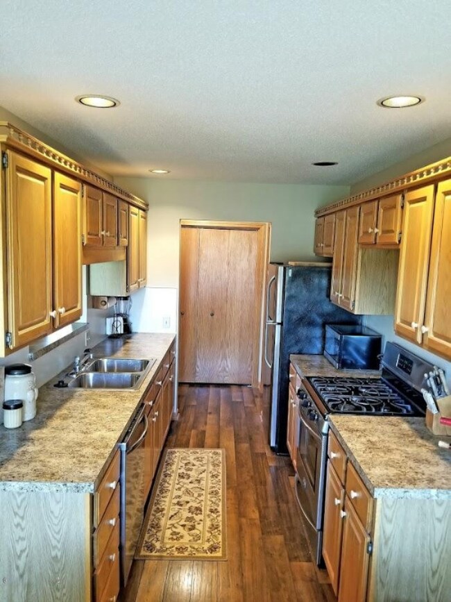1324 Bent Tree Ct 5
