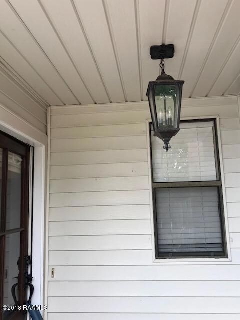 covered entry way