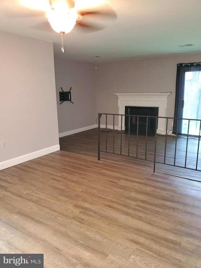 1474 Lowell Ct, Crofton, MD 21114 - photo 6