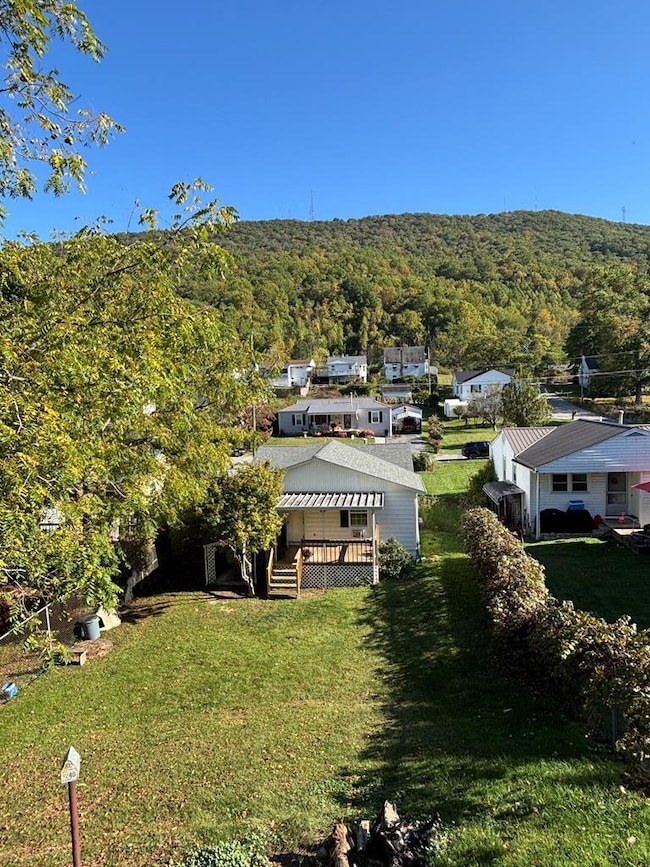 4107 Brierwood Ln, Bluefield, WV 24701 - photo 4