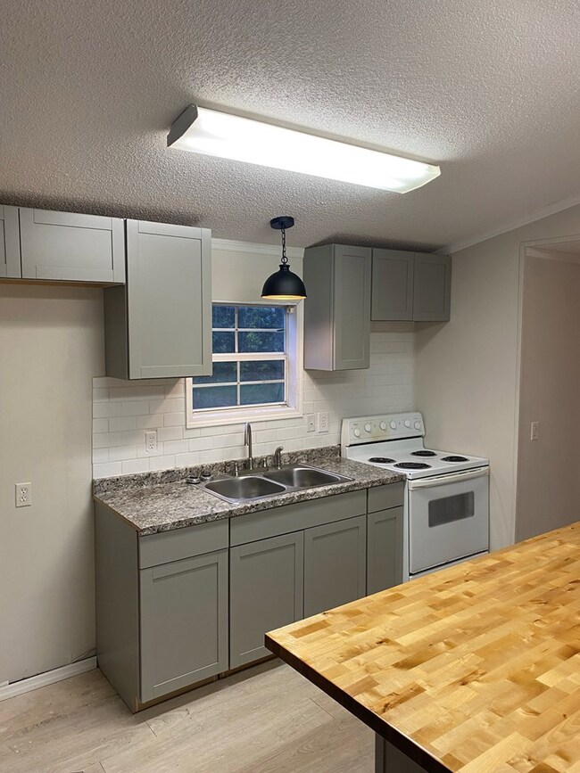 215 Pat Whatley Rd, Dawson, GA 39842 - photo 5