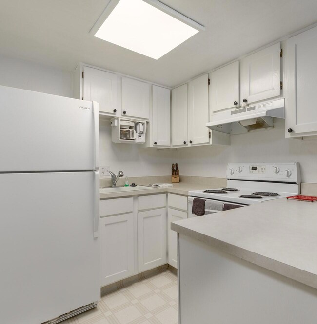 Kitchen (2)