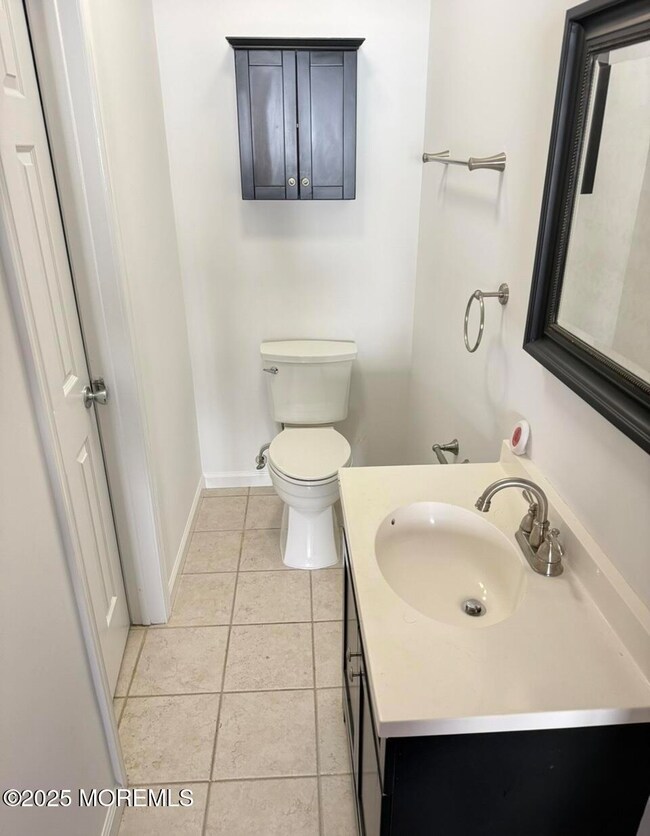 17-7 Augusta Ct unit 7, Freehold, NJ 07728 - photo 5
