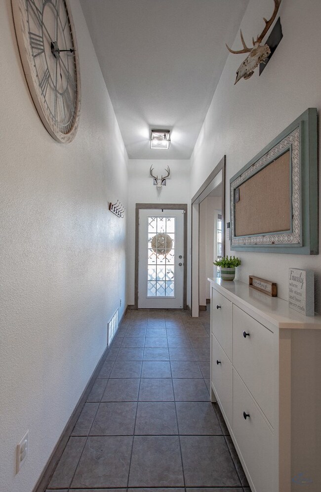 304 E 98th St, Odessa, TX 79765 - photo 3