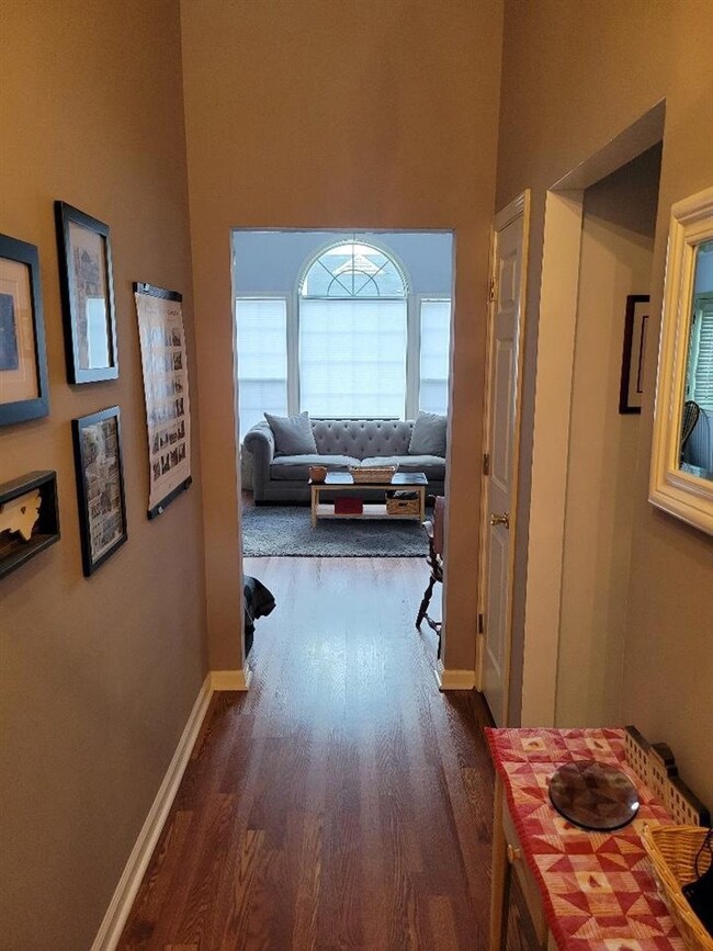 6936 Parkbrook Ln, Cordova, TN 38018 - photo 2