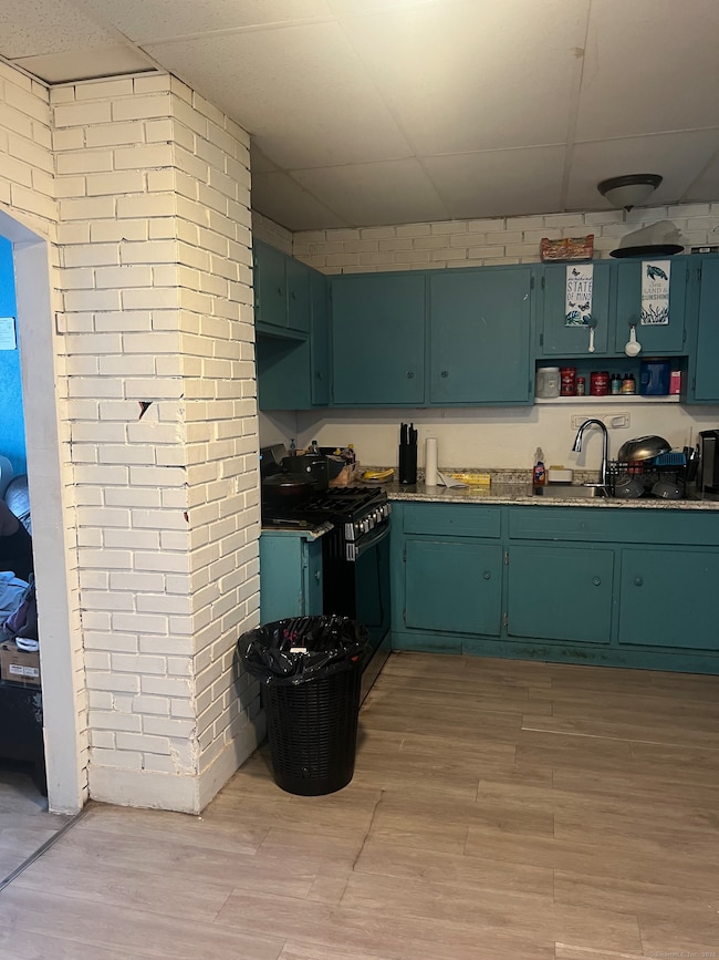 291 Stillman St, Bridgeport, CT 06608 - photo 4