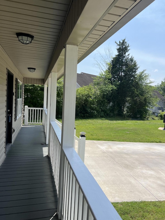 204 Roslyn Ct, Dalton, GA 30720 - photo 2