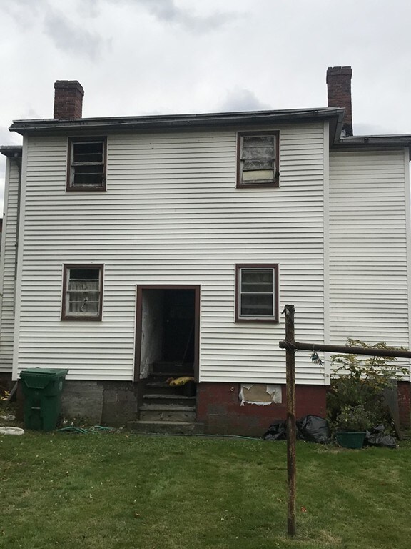 43 West St, Chicopee, MA 01013 - photo 4