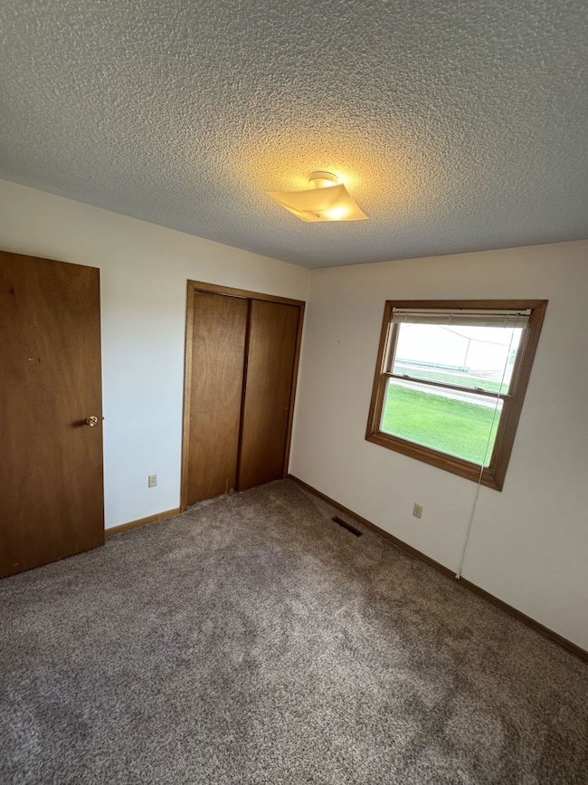 87143 Chance Rd, O'Neill, NE 68763 - photo 3