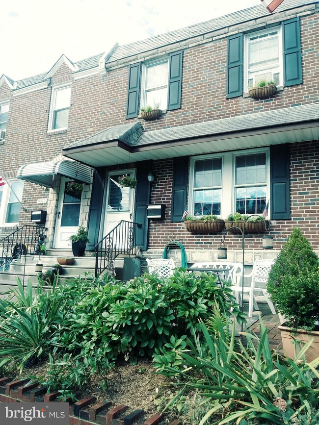 4310 Chippendale St, Philadelphia, PA 19136 - photo 2
