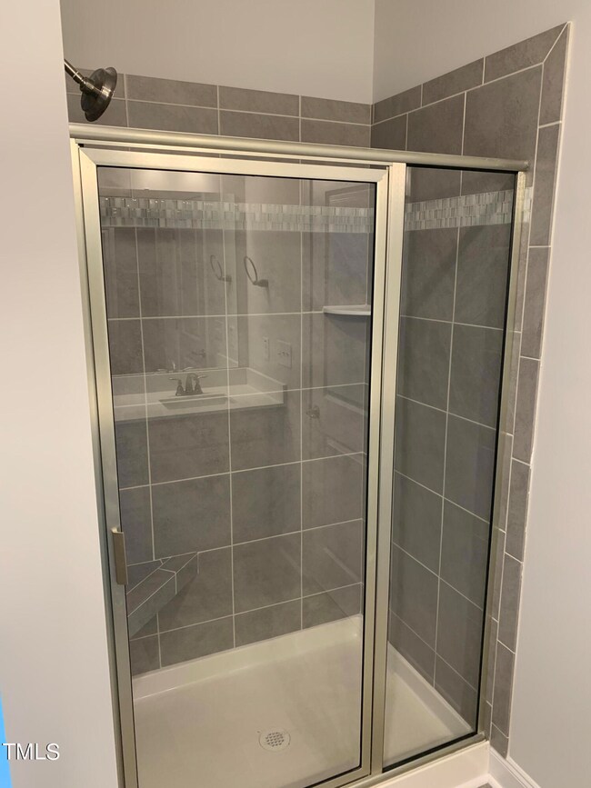 Primary shower