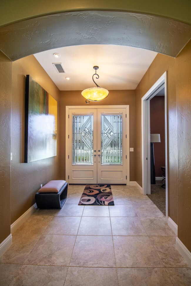 429E3794-67D5-41D2-8C3F-A4EDA538B7A1