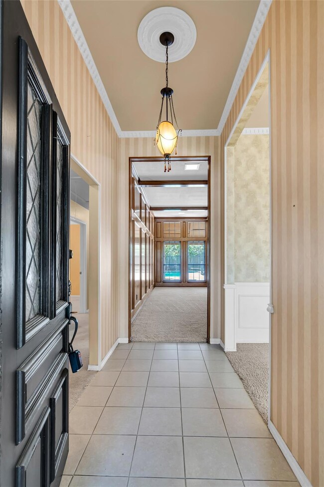 2537 Stonegate Dr N, Bedford, TX 76021 - photo 5