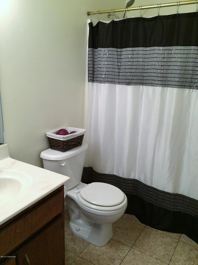 176 Patricia Ln, Mount Washington, KY 40047 - photo 6