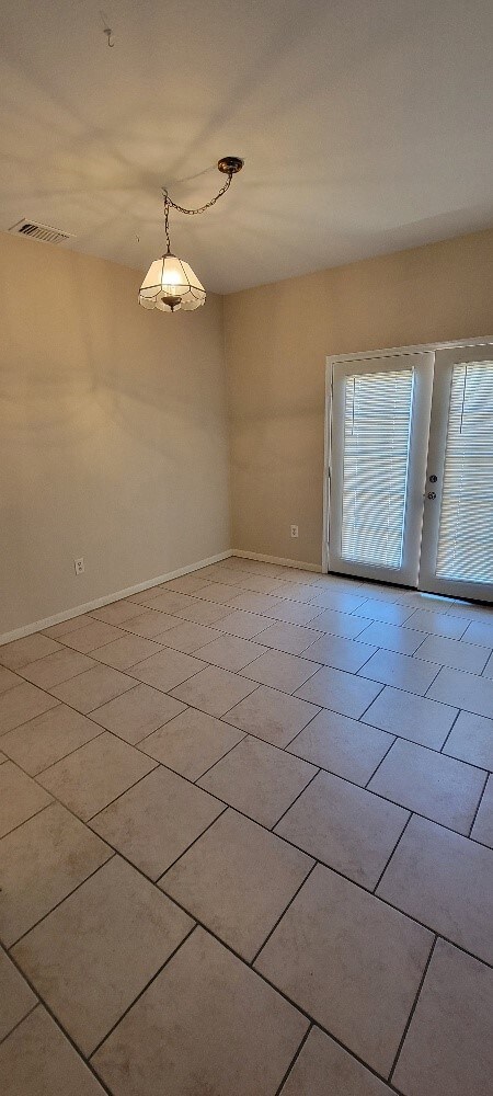 7013 Alabonson Rd, Houston, TX 77088 - photo 5