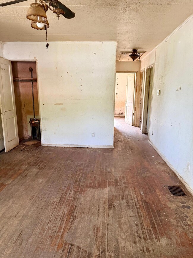 432 N Joplin Ave, Joplin, MO 64801 - photo 4