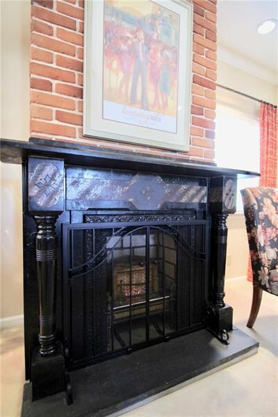 400 Sweetbriar St, Pittsburgh, PA 15211 - photo 5