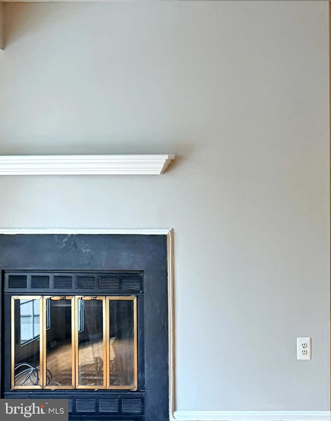 8600 Shadwell Dr unit 6, Alexandria, VA 22309 - photo 3