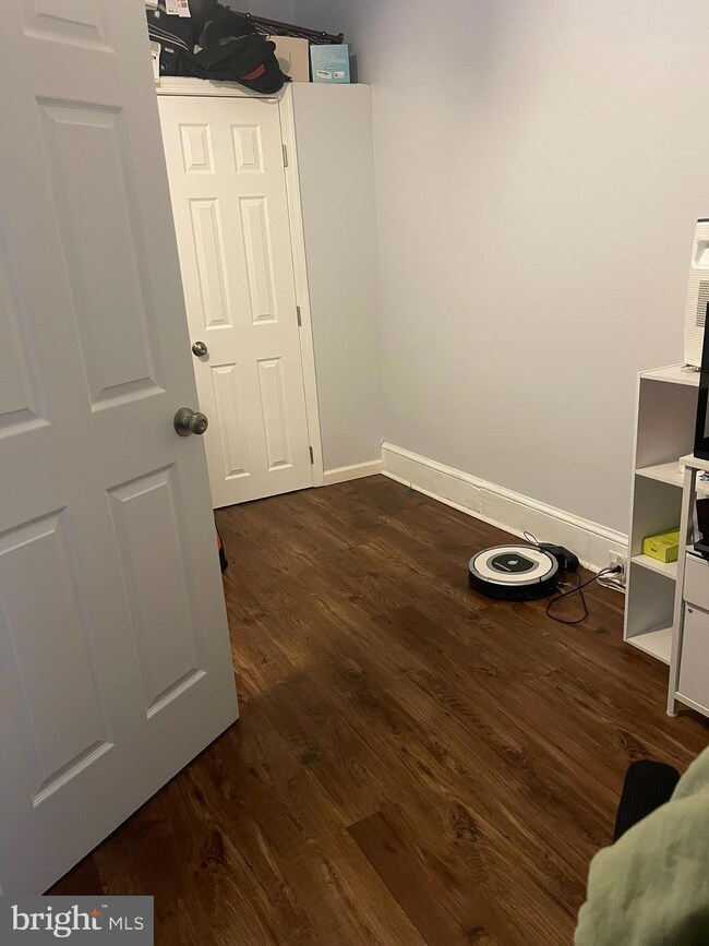 308 N 4th St, Reading, PA 19601 - photo 5