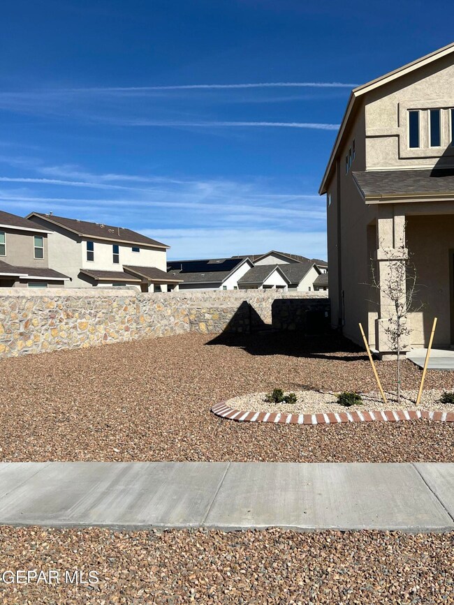 540 Twilight Dr, Socorro, TX 79927 - photo 2