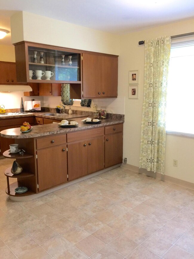 5425 Rockwood Rd, Columbus, OH 43229 - photo 6