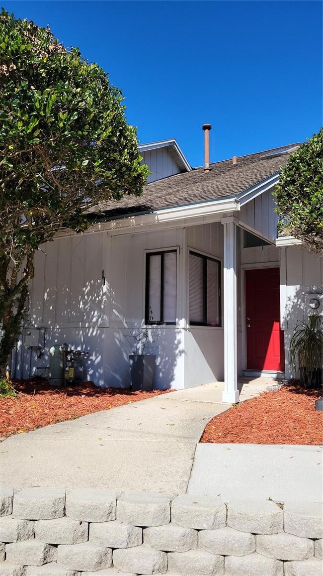 101 N Hill Ave unit 11, Deland, FL 32724 - photo 3