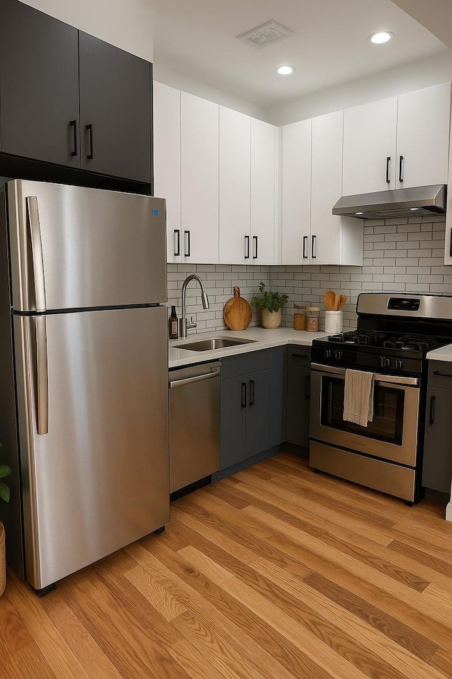 582 van Siclen Ave unit 3, Brooklyn, NY 11207 - photo 3