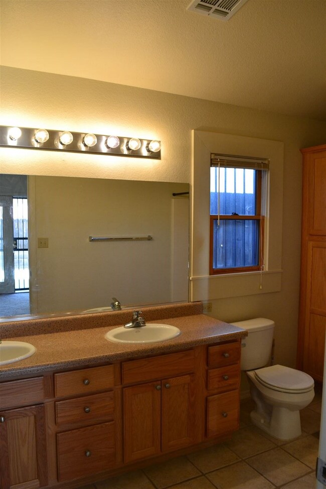 806 W Hester St, Silver City, NM 88061 - photo 7