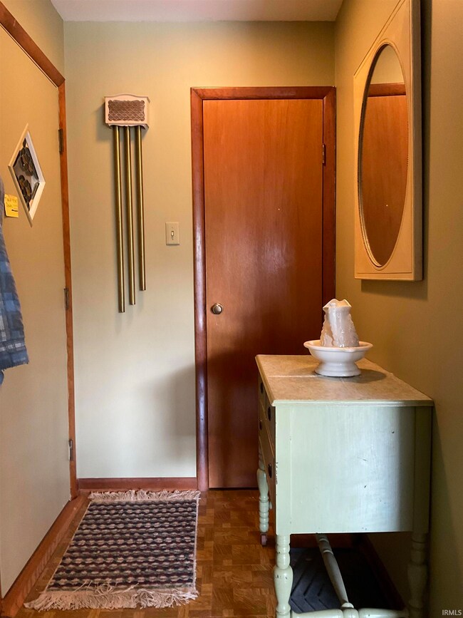 9501 N Koher Rd E, Syracuse, IN 46567 - photo 5