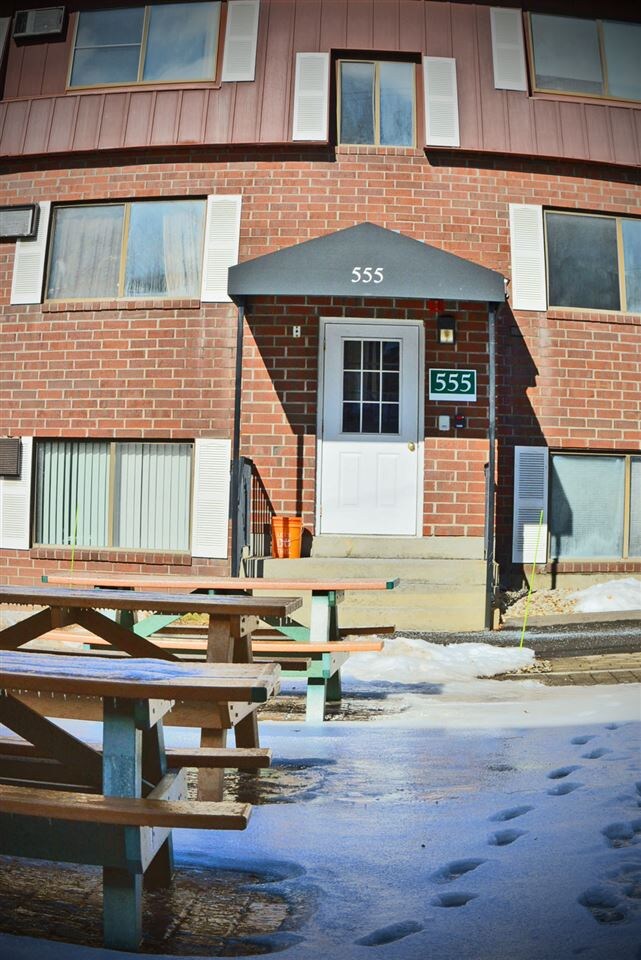 555 Calef Rd unit 26, Manchester, NH 03103 - photo 4