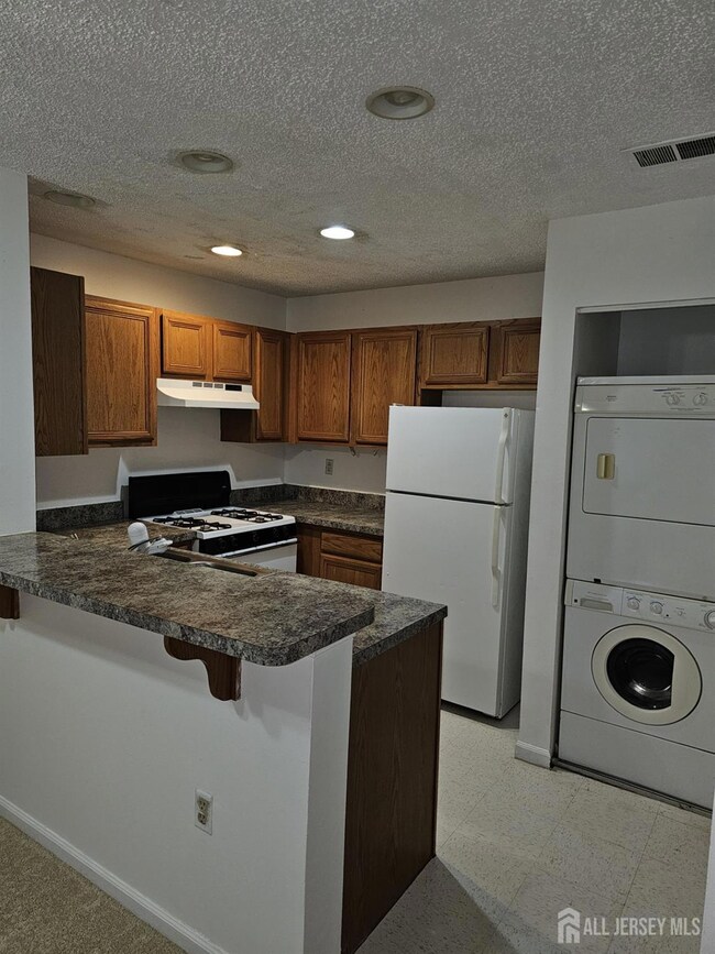 414 Edpas Rd, New Brunswick, NJ 08901 - photo 6