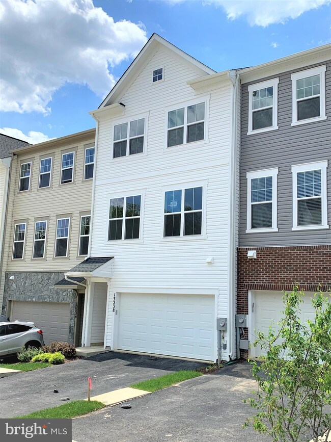 13238 Dowdens Ridge Dr, Clarksburg, MD 20871 - photo 3