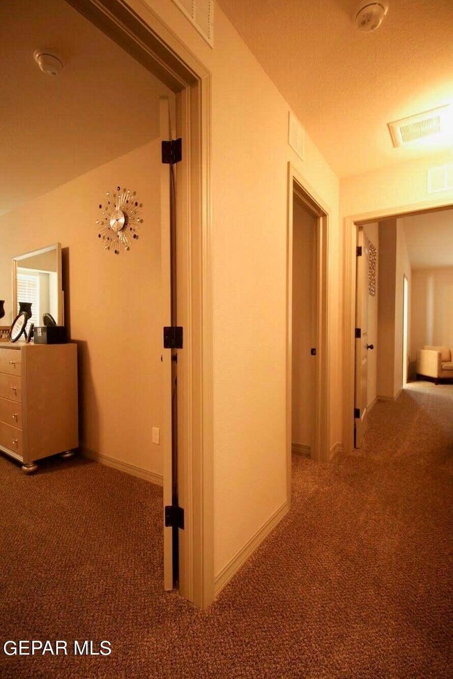 472 Plateau Dr, Socorro, TX 79927 - photo 5