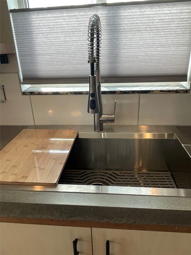 967 Kemp St, Missoula, MT 59801 - photo 6