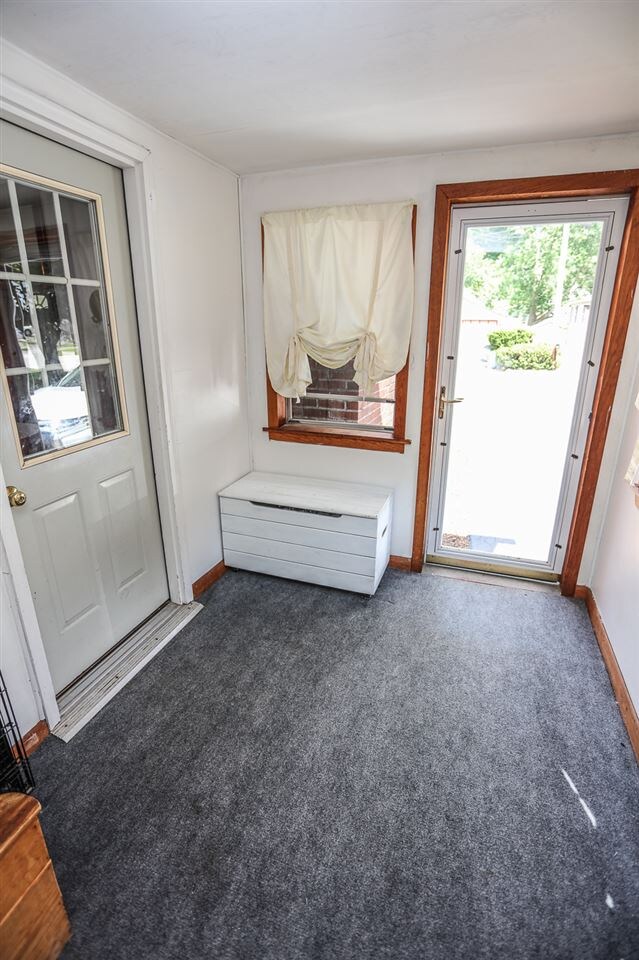 103 Bow St, Manchester, NH 03103 - photo 5