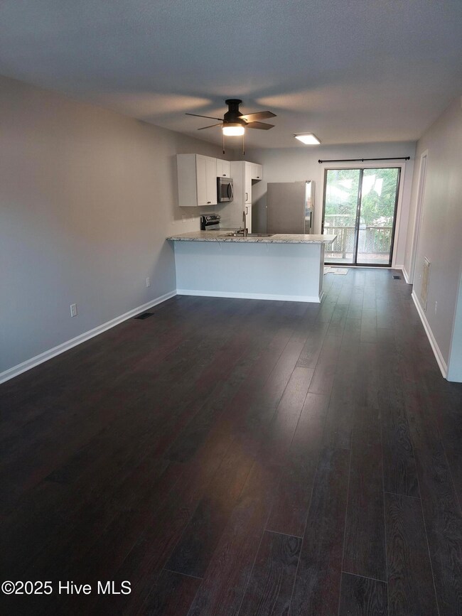 522 S Kerr Ave unit 31, Wilmington, NC 28403 - photo 7