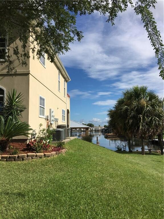 1407 Royal Palm Dr unit E, Slidell, LA 70458 - photo 2