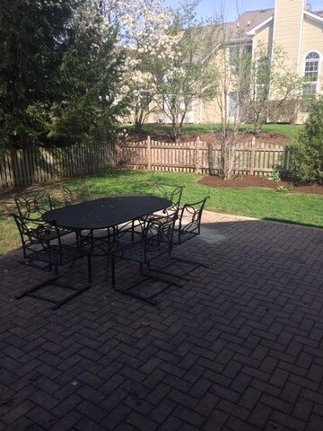 1930 Fairfax Rd unit 2, Saint Charles, IL 60174 - photo 7