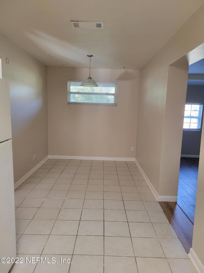 2217 Betsy Dr, Jacksonville, FL 32210 - photo 5