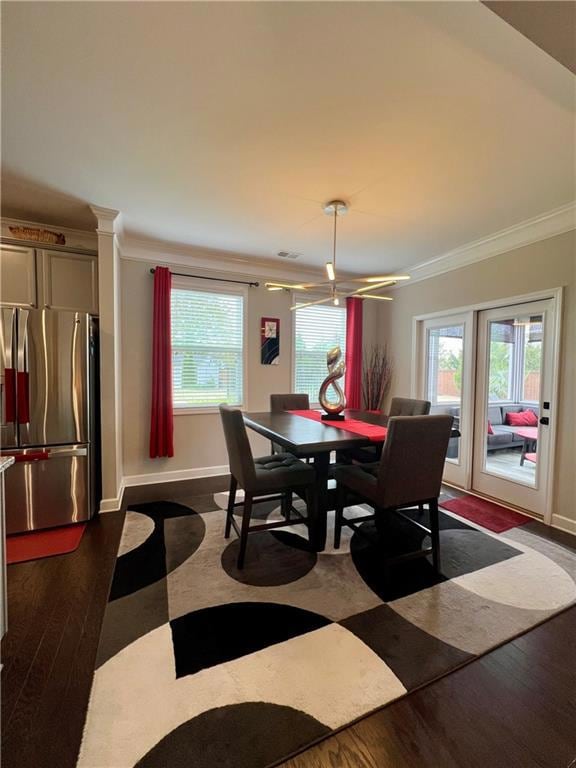 Spacious Eat In Kitchen area