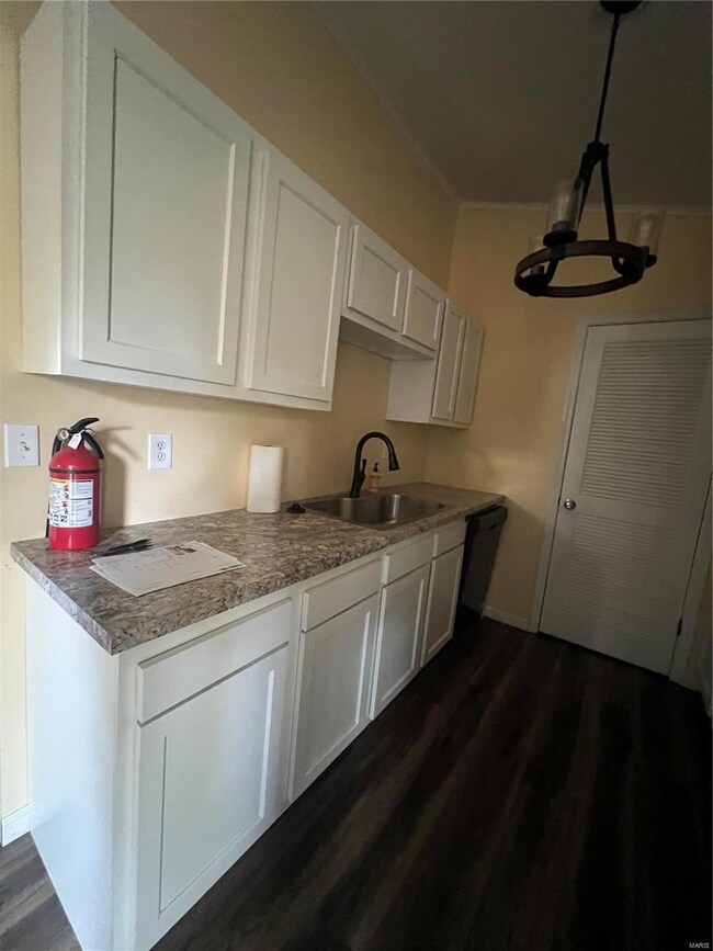 533 S Catalpa St, Dexter, MO 63841 - photo 5