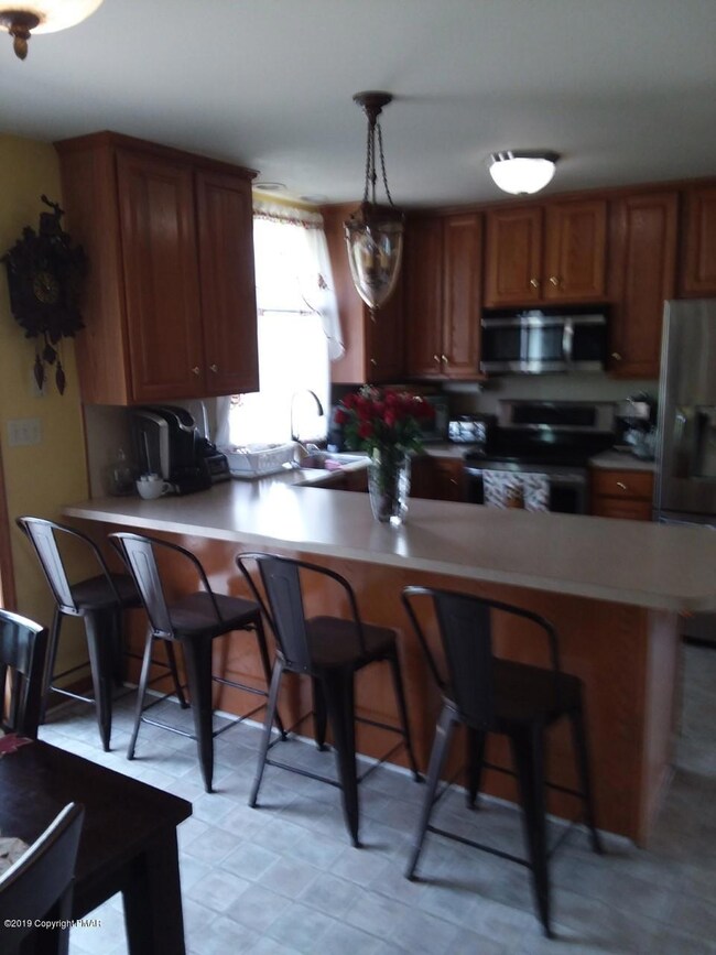 357 Orchard View Dr, Effort, PA 18330 - photo 4