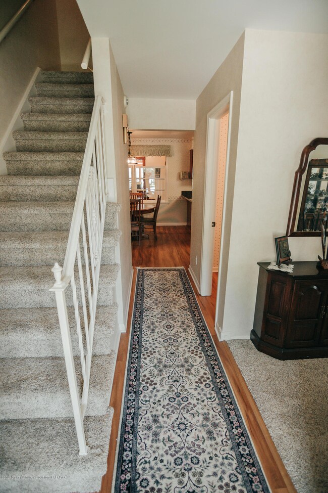 1202 Ravenswood Dr, Lansing, MI 48917 - photo 2