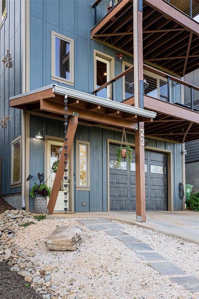 The friendly hospitality begins with the gracious hardscaping path