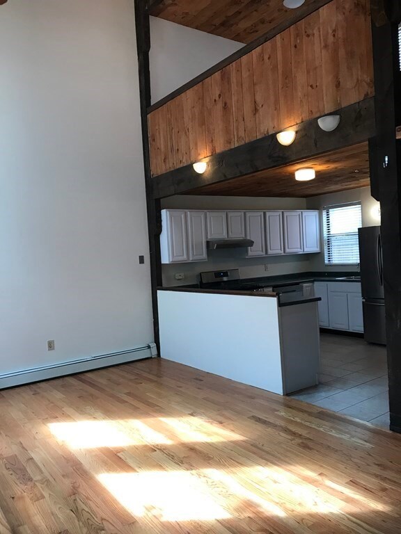 44 Valentine St unit A, Cambridge, MA 02139 - photo 3