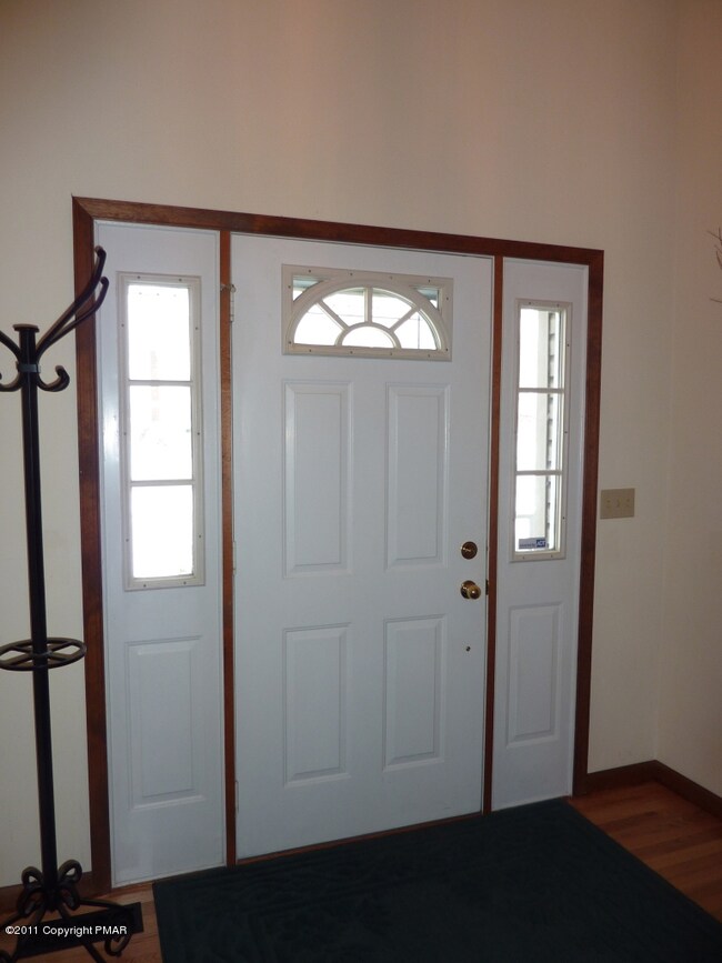 918 Greenfield Rd, Moscow, PA 18444 - photo 4