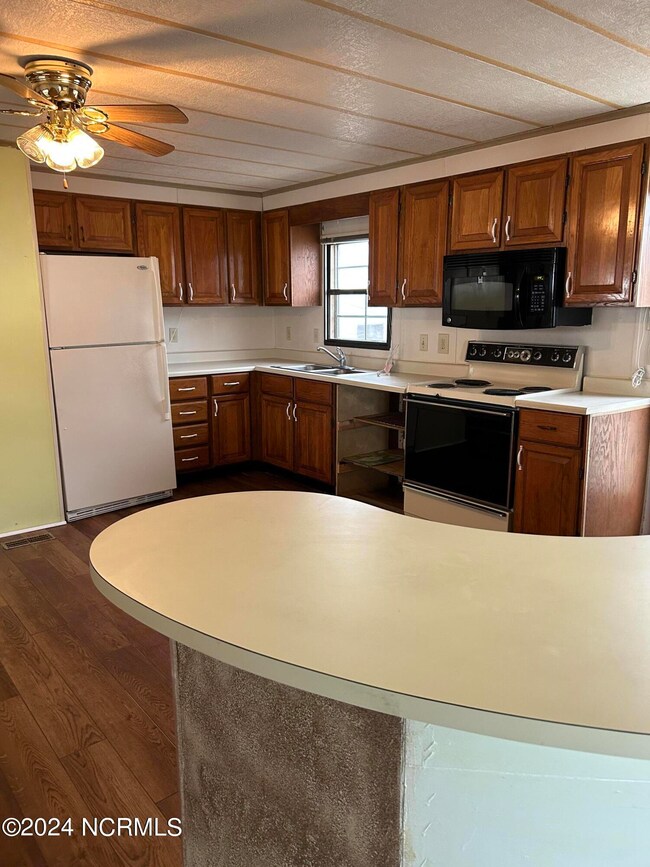 1510 Salter Path Rd unit 25, Indian Beach, NC 28512 - photo 5