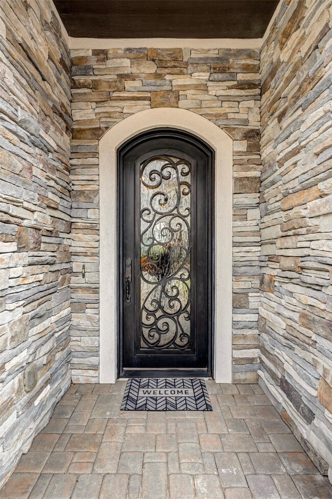 8310 Barberry Branch St, Houston, TX 77055 - photo 3